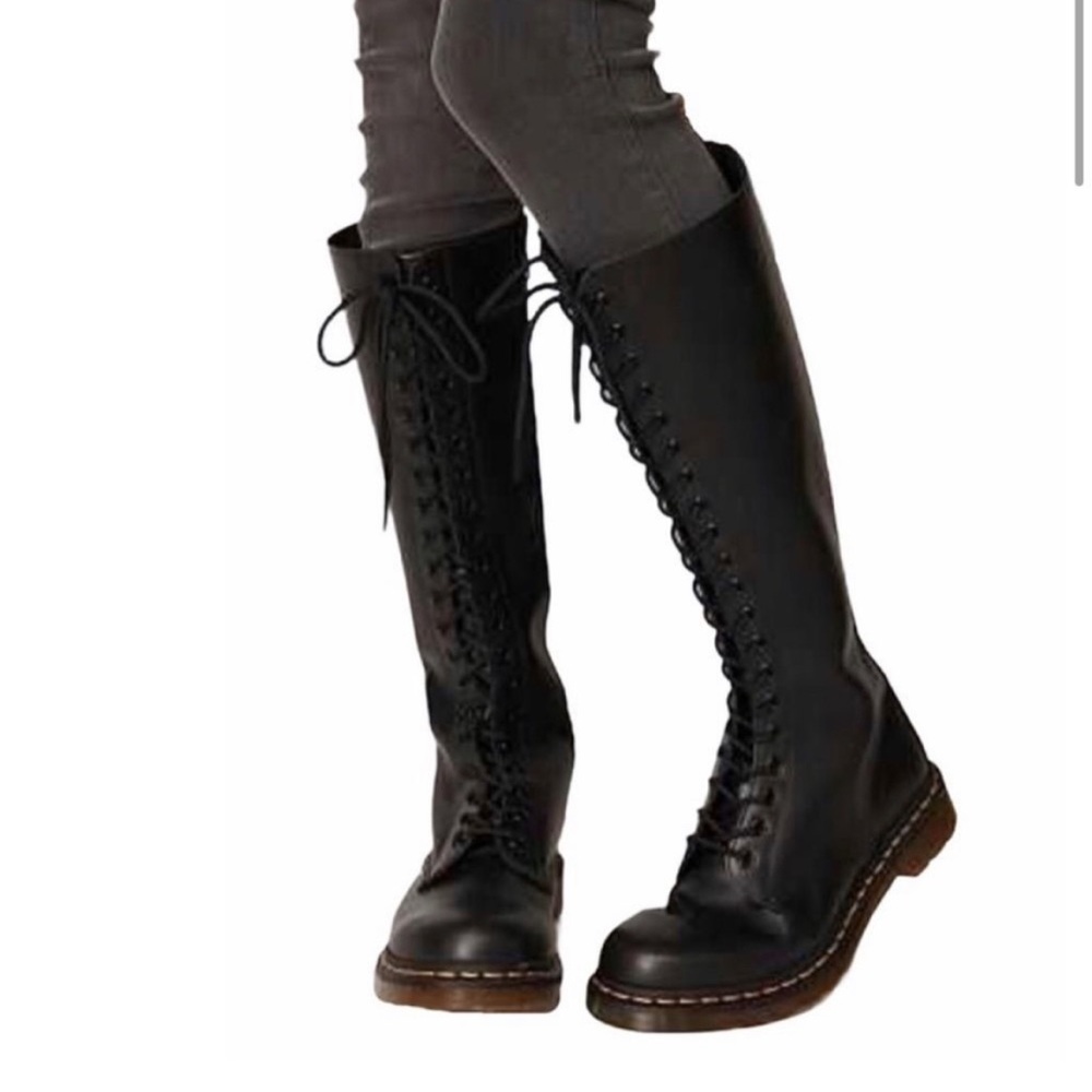 Dr Martens 9663 20-Eye Smooth Black Boots